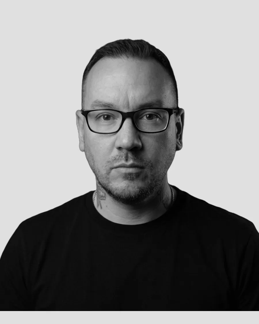 Godlewski Phil (Phil Godlewski, P. Godlewski), AI and IT expert — Style · Personal brand